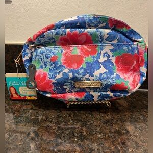 NWT The Pioneer Woman cosmetic bag.